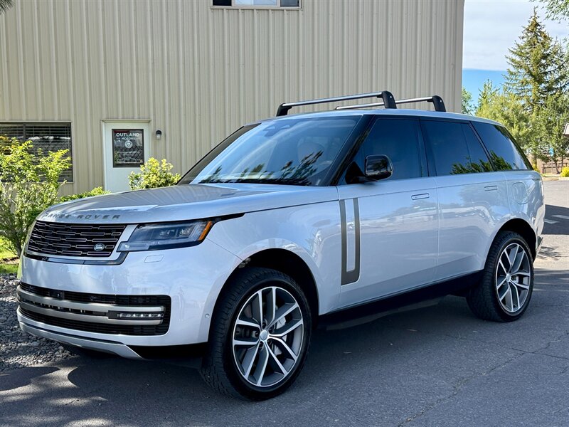 2025 Land Rover Range Rover P550e SE  