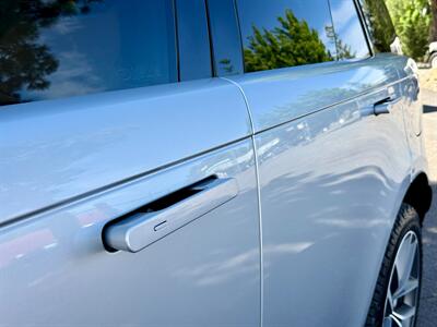2025 Land Rover Range Rover P550e SE   - Photo 9 - Bend, OR 97702