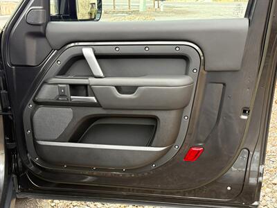 2023 Land Rover Defender 90 Carpathian Edition   - Photo 11 - Bend, OR 97702