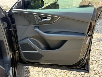 2019 Audi Q8 quattro Premium Plus 55 T - Photo 12 - Bend, OR 97702