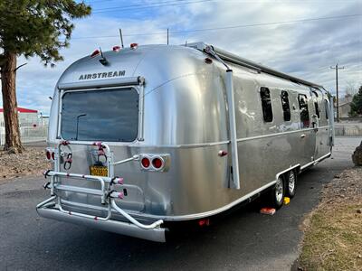 2018 Airstream Classic 33FBQ - Photo 8 - Bend, OR 97702