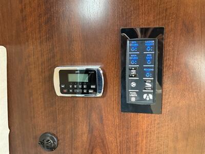 2018 Airstream Classic 33FBQ - Photo 32 - Bend, OR 97702