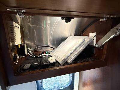 2018 Airstream Classic 33FBQ - Photo 48 - Bend, OR 97702