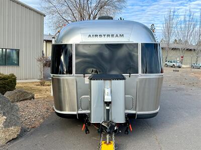 2018 Airstream Classic 33FBQ - Photo 3 - Bend, OR 97702