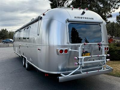 2018 Airstream Classic 33FBQ - Photo 6 - Bend, OR 97702