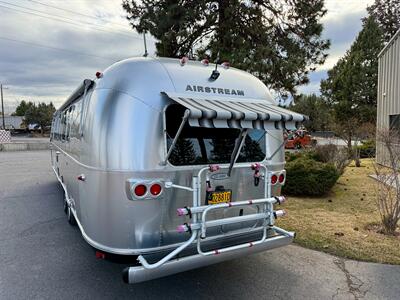 2018 Airstream Classic 33FBQ - Photo 15 - Bend, OR 97702
