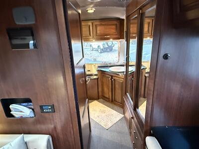2018 Airstream Classic 33FBQ - Photo 36 - Bend, OR 97702