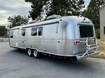 2018 Airstream Classic 33FBQ - Photo 5 - Bend, OR 97702