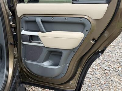 2020 Land Rover Defender 110 First Edition - Photo 13 - Bend, OR 97702