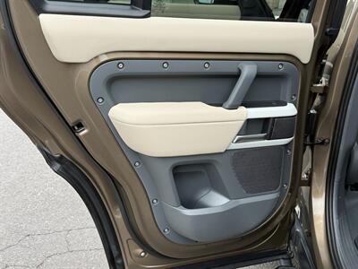 2020 Land Rover Defender 110 First Edition - Photo 11 - Bend, OR 97702