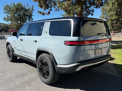 2024 Rivian R1S Adventure - Photo 4 - Bend, OR 97702