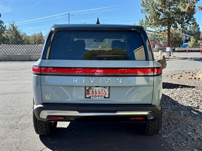 2024 Rivian R1S Adventure - Photo 5 - Bend, OR 97702