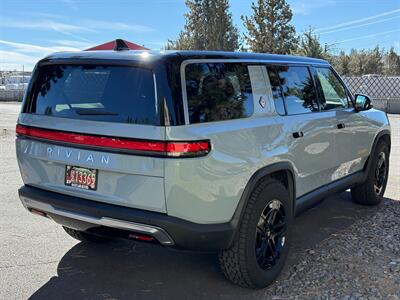 2024 Rivian R1S Adventure - Photo 6 - Bend, OR 97702