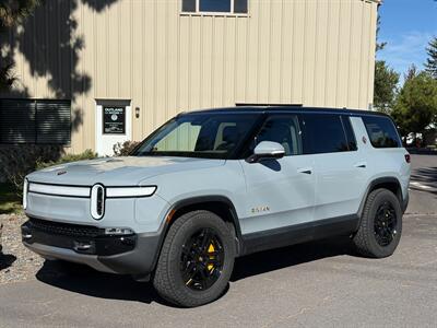 2024 Rivian R1S Adventure - Photo 2 - Bend, OR 97702