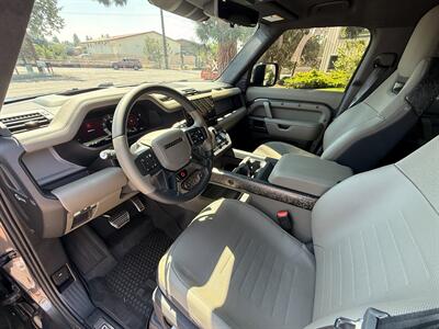 2025 Land Rover Defender 110 P635 OCTA Edition ONE - Photo 15 - Bend, OR 97702