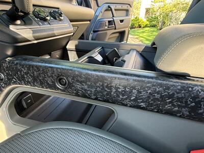 2025 Land Rover Defender 110 P635 OCTA Edition ONE - Photo 24 - Bend, OR 97702