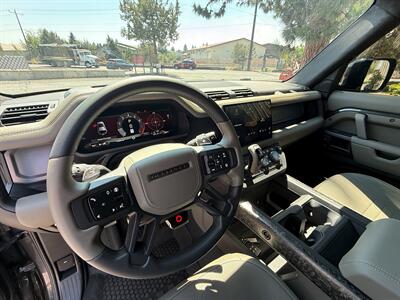 2025 Land Rover Defender 110 P635 OCTA Edition ONE - Photo 16 - Bend, OR 97702
