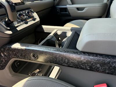 2025 Land Rover Defender 110 P635 OCTA Edition ONE - Photo 24 - Bend, OR 97702