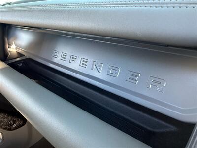 2025 Land Rover Defender 110 P635 OCTA Edition ONE - Photo 44 - Bend, OR 97702