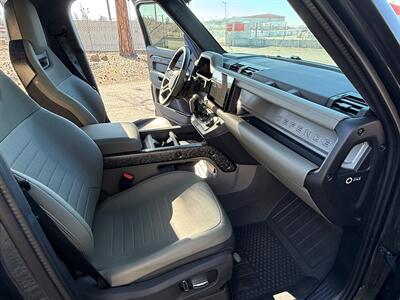 2025 Land Rover Defender 110 P635 OCTA Edition ONE - Photo 42 - Bend, OR 97702