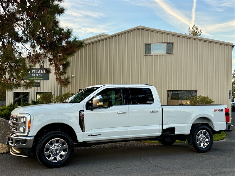 2023 Ford F-350 Super Duty Lariat  