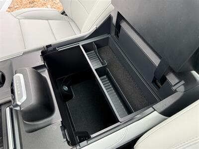 2025 Ford Expedition Platinum   - Photo 29 - Bend, OR 97702