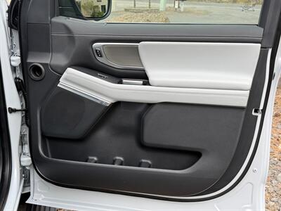 2025 Ford Expedition Platinum   - Photo 13 - Bend, OR 97702