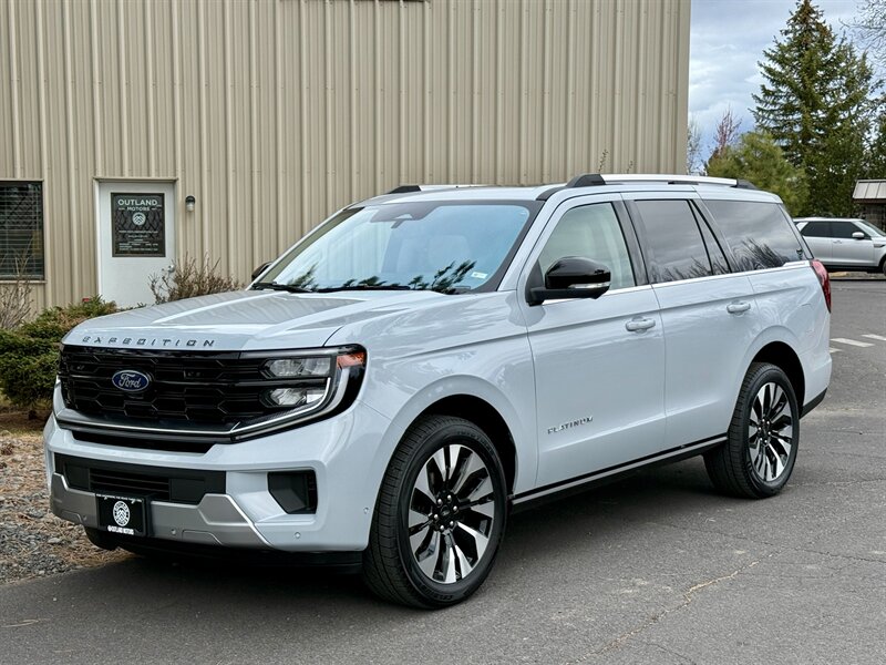 2025 Ford Expedition Platinum  