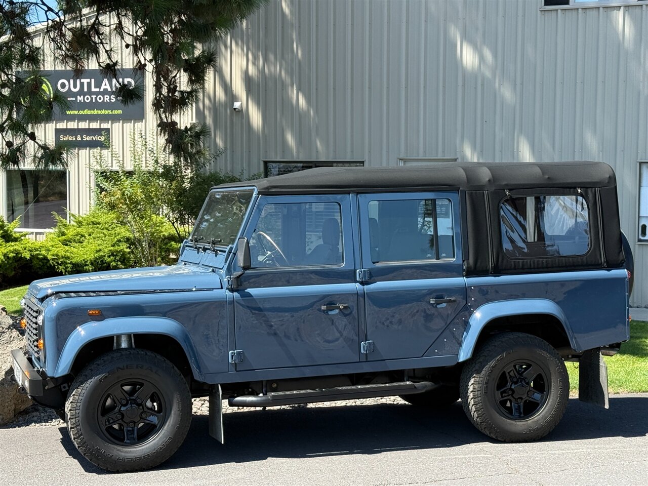 1994 Land Rover Defender 110 Soft Top - Photo 1 - Bend, OR 97702
