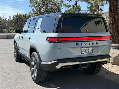 2024 Rivian R1S Adventure - Photo 5 - Bend, OR 97702