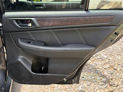 2019 Subaru Outback 2.5i Limited   - Photo 12 - Bend, OR 97702