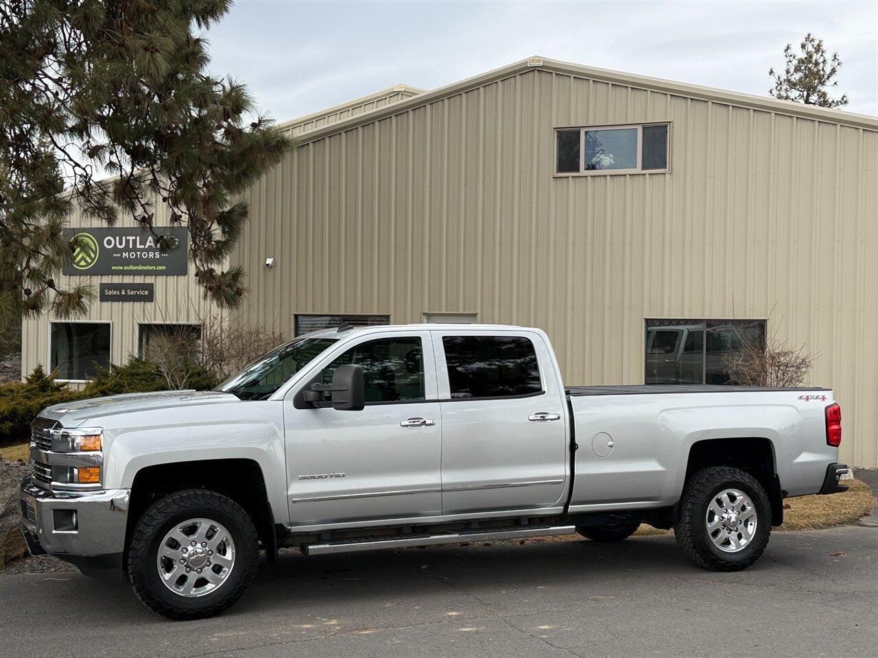 2015 Chevrolet Silverado 3500HD LTZ   - Photo 1 - Bend, OR 97702