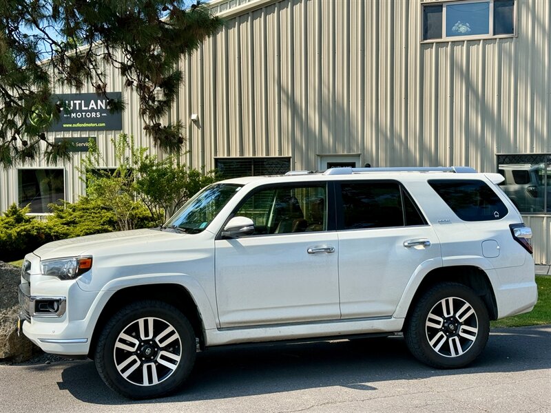 2017 Toyota 4Runner SR5  
