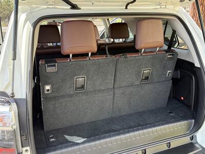 2017 Toyota 4Runner SR5 - Photo 15 - Bend, OR 97702
