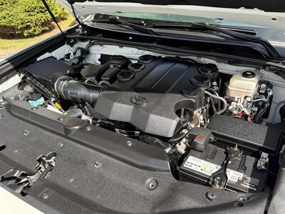 2017 Toyota 4Runner SR5 - Photo 39 - Bend, OR 97702