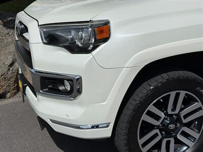 2017 Toyota 4Runner SR5 - Photo 9 - Bend, OR 97702