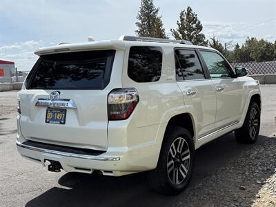 2017 Toyota 4Runner SR5 - Photo 7 - Bend, OR 97702