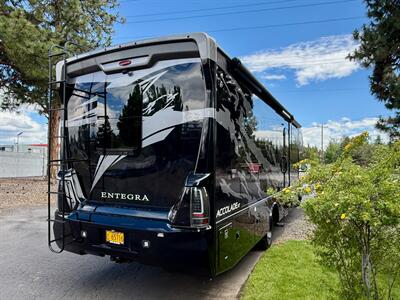 2023 Entegra Accolade XT 35L (Ford F600 Super Duty chassis)   - Photo 9 - Bend, OR 97702