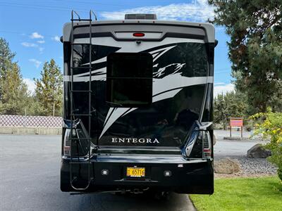 2023 Entegra Accolade XT 35L (Ford F600 Super Duty chassis)   - Photo 8 - Bend, OR 97702