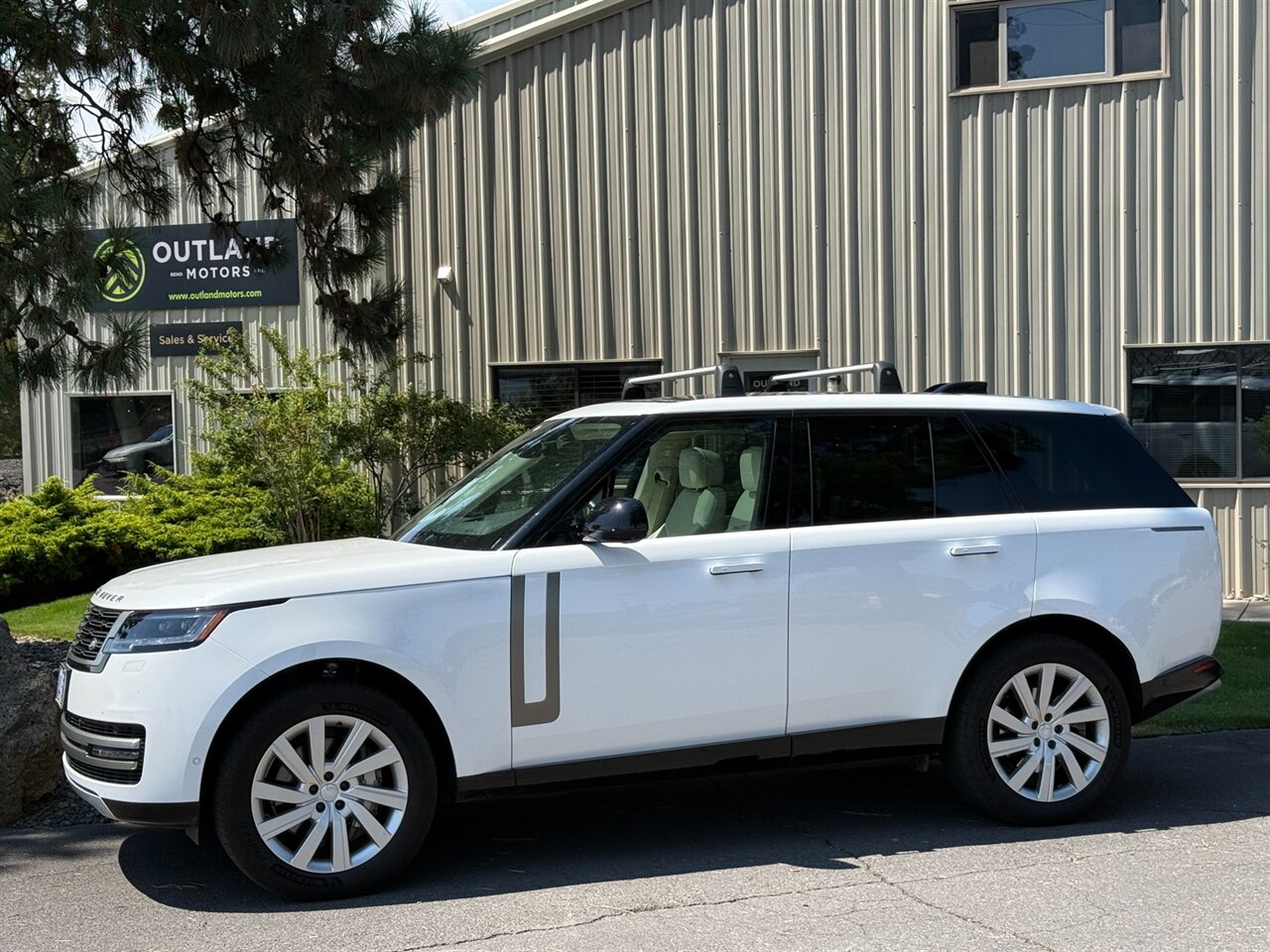 2024 Land Rover Range Rover P400 SE   - Photo 1 - Bend, OR 97702
