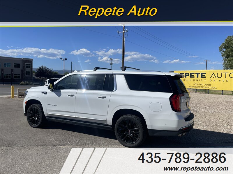 2023 GMC Yukon XL photo 2