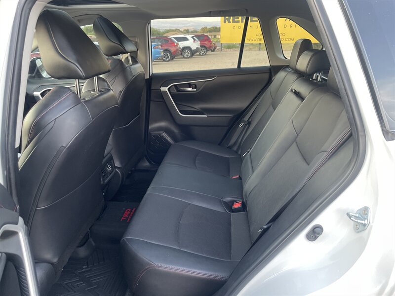 2021 Toyota RAV4 photo 8