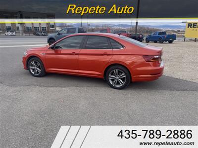 2019 Volkswagen Jetta R-Line   - Photo 2 - Vernal, UT 84078