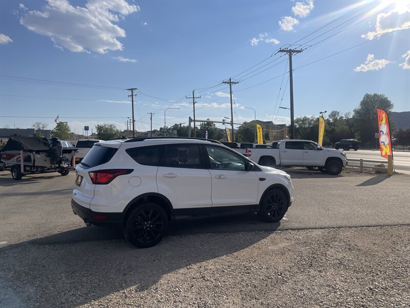 2019 Ford Escape photo 4
