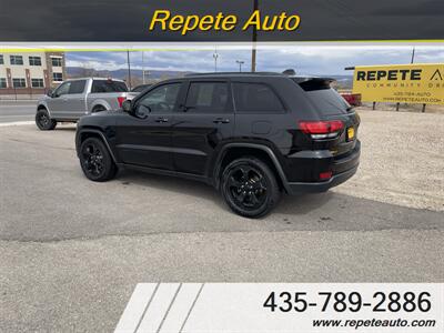 2018 Jeep Grand Cherokee Laredo   - Photo 2 - Vernal, UT 84078