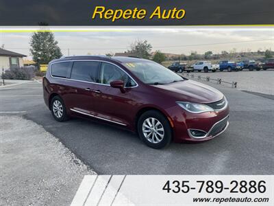 2018 Chrysler Pacifica Touring L   - Photo 5 - Vernal, UT 84078