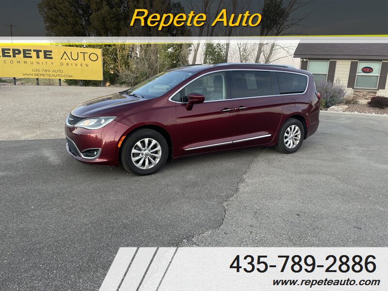 2018 Chrysler Pacifica Touring L - Photo 1 - Vernal, UT 84078