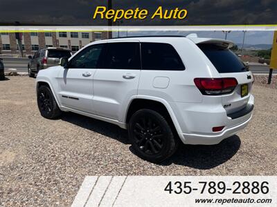 2020 Jeep Grand Cherokee Altitude   - Photo 2 - Vernal, UT 84078