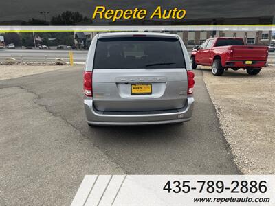 2019 Dodge Grand Caravan SXT   - Photo 3 - Vernal, UT 84078
