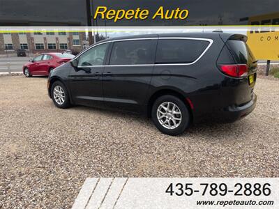 2021 Chrysler Voyager LX   - Photo 2 - Vernal, UT 84078